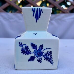 Delftware Ceramic Blue and White Floral Ceramic Vase